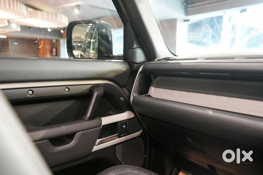 Land Rover Petrol 2024 Car