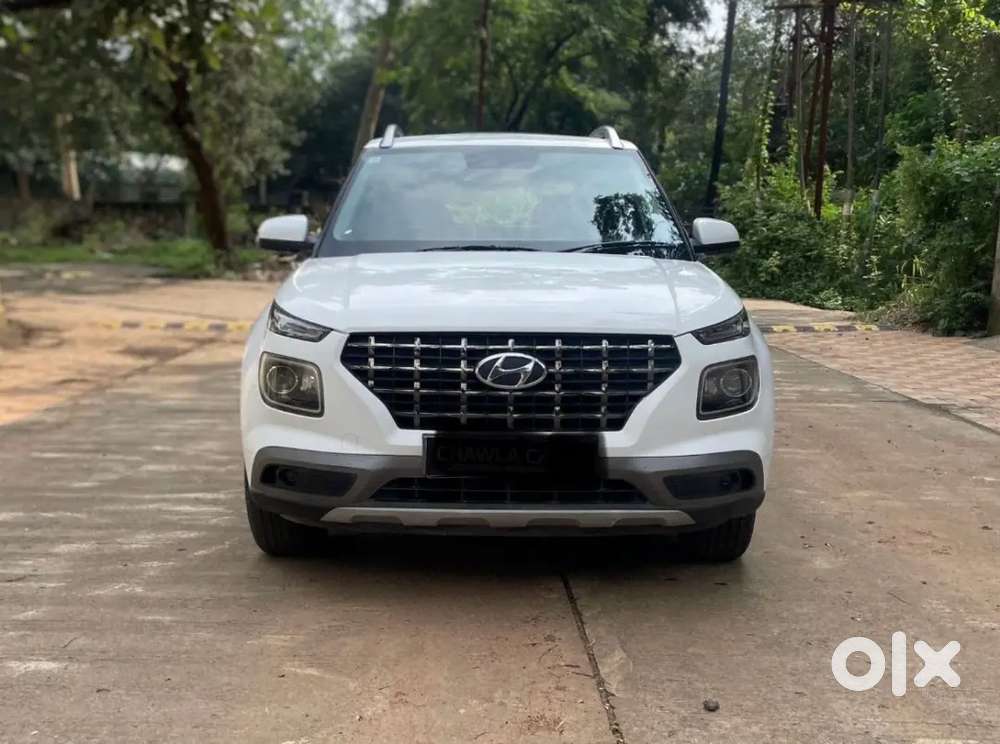 Hyundai Venue 2022 Diesel 29000 Km Driven