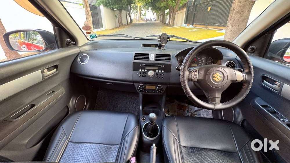 Maruti Suzuki Swift Zxi, 2011, Petrol