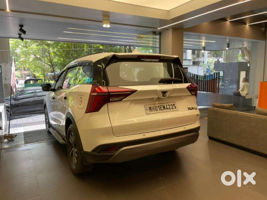 Mahindra Xuv700 2.0 Ax 5 Petrol At Str, 2024, Petrol