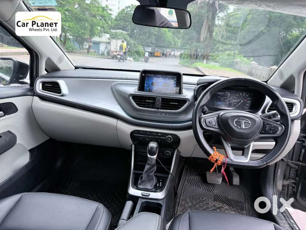 Tata Altroz Xza Plus (o) (s), 2023, Petrol