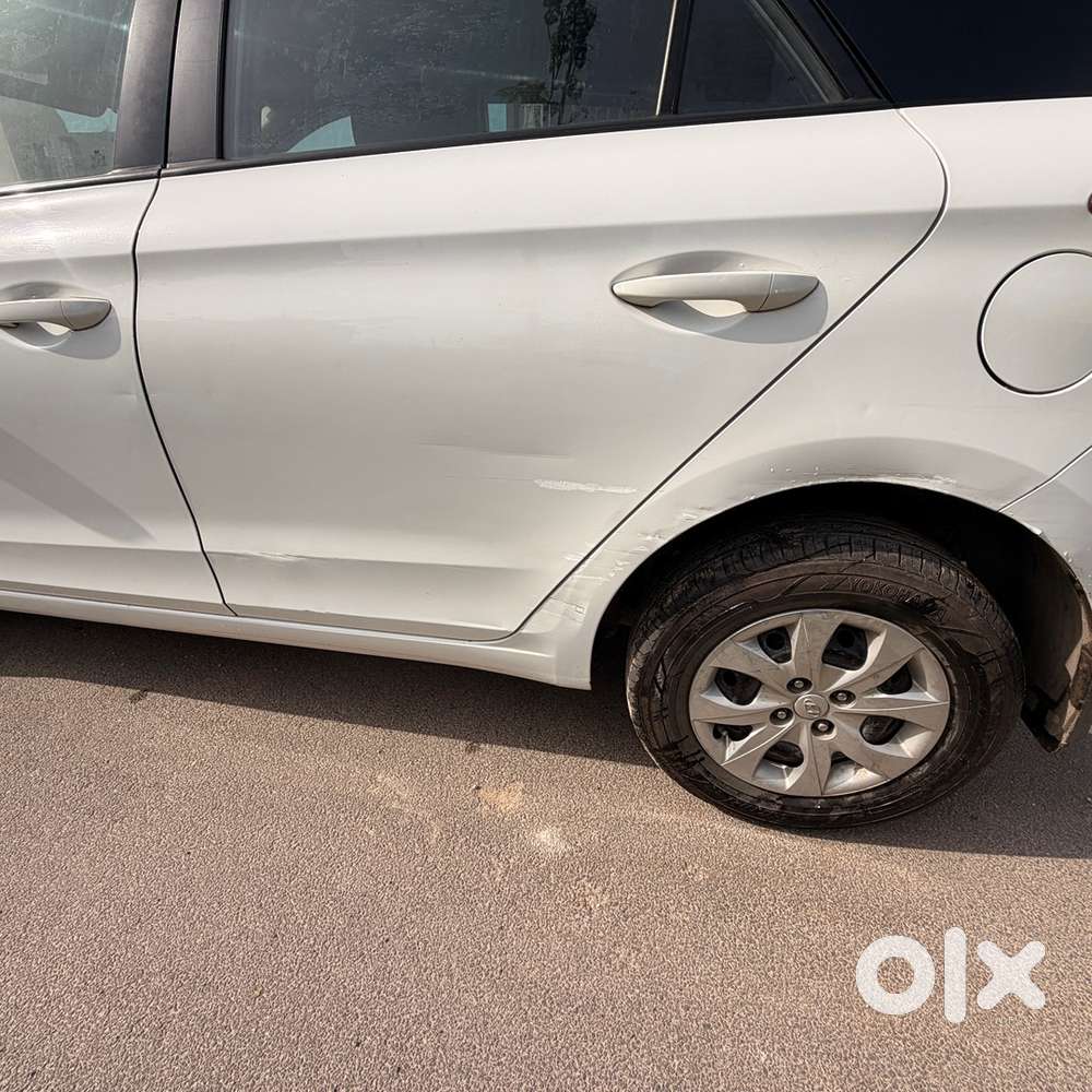 Hyundai I20 2017 Petrol 118000 Km Driven