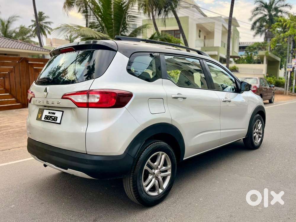 Renault Triber Rxz, 2022, Petrol