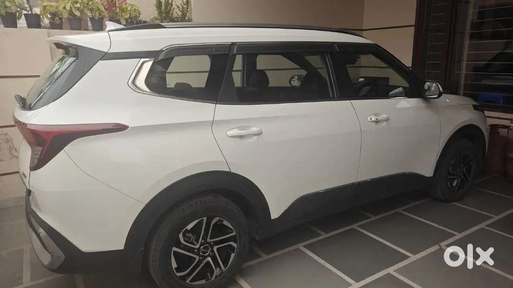 Kia Carens 2022 Petrol 20000 Km Driven, Excellent Condition,