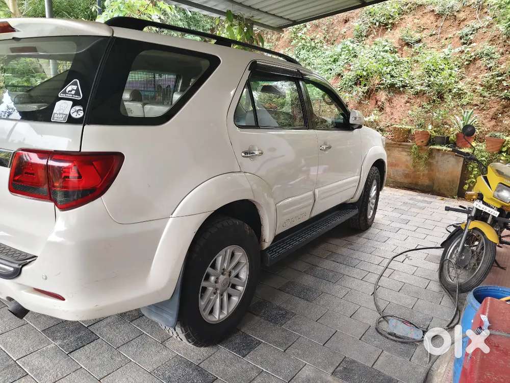 Toyota Fortuner 3.0 2014