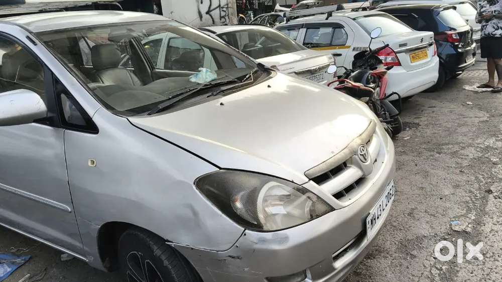Toyota Innova 2005 Petrol 25801 Km Driven