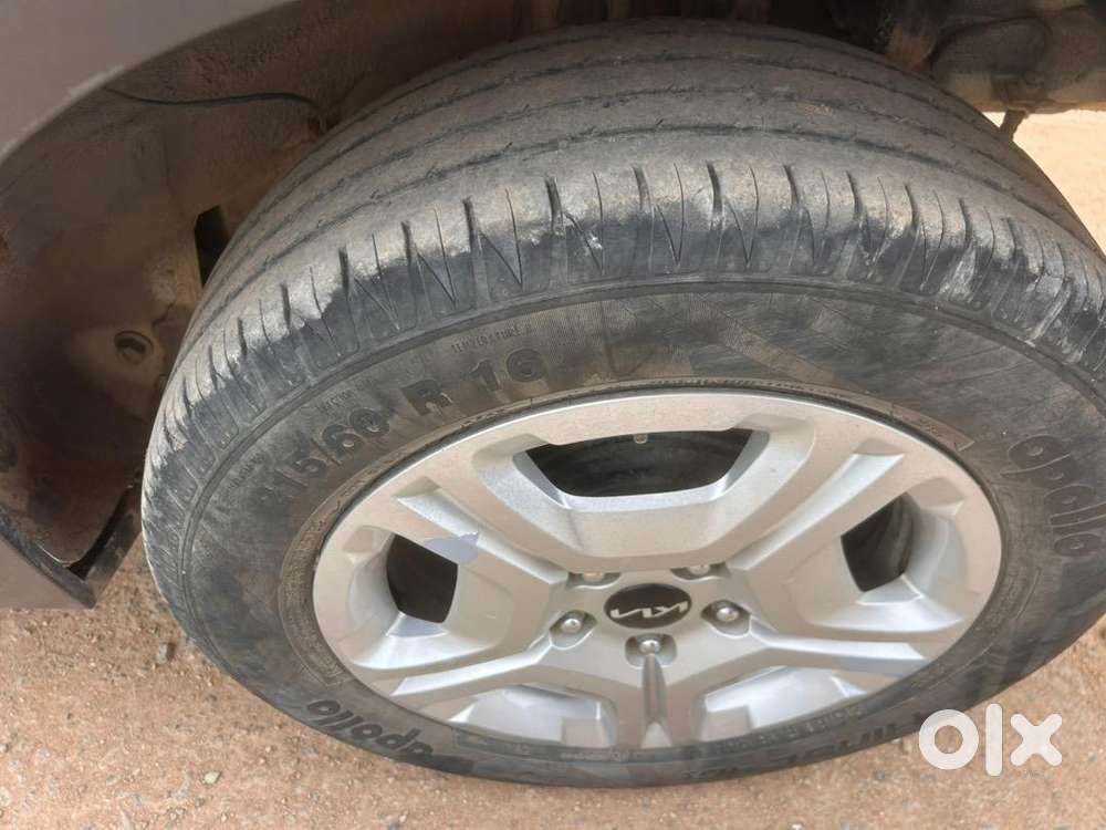 Kia Sonet 2023 Petrol Well Maintained