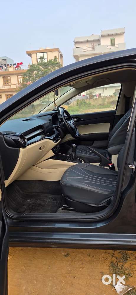 Skoda Slavia Ambition 1.0l Tsi Mt, 2022, Petrol