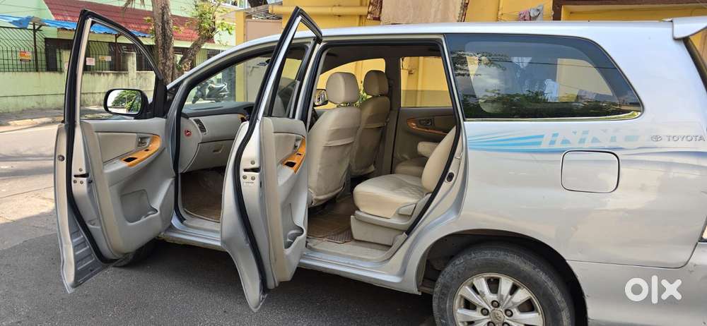 Toyota Innova 2.5 V 7 Str, 2011, Diesel