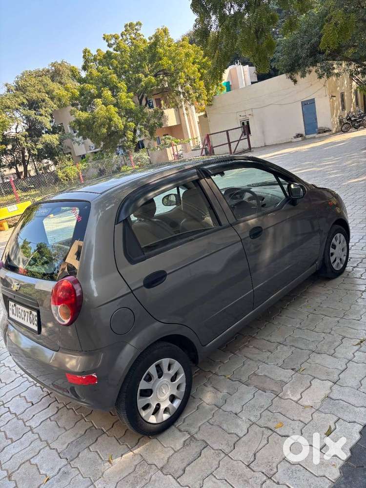 Chevrolet Spark 2011 Cng & Hybrids Well Maintained