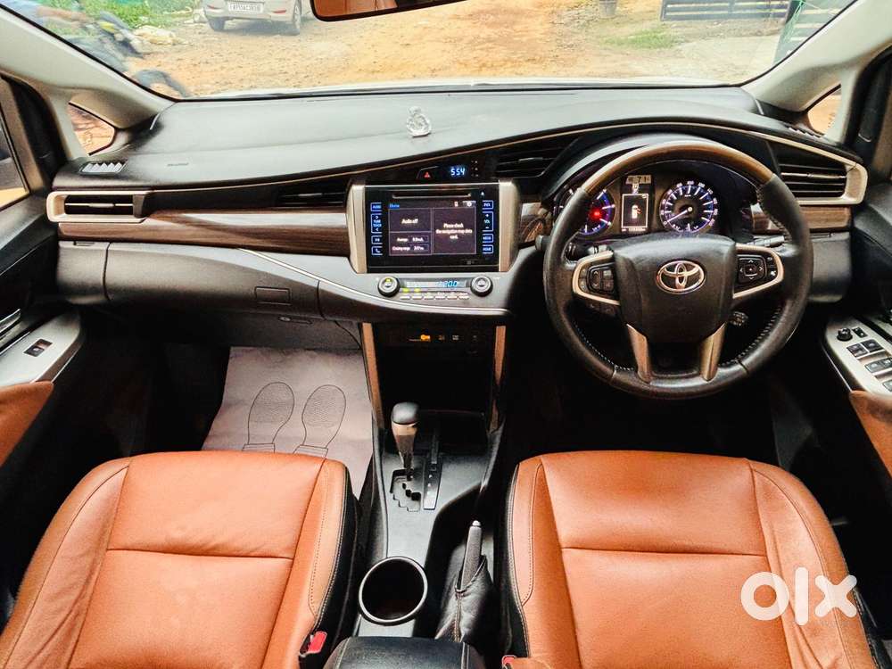 Toyota Innova Crysta 2.8z Automatic, 2016, Diesel