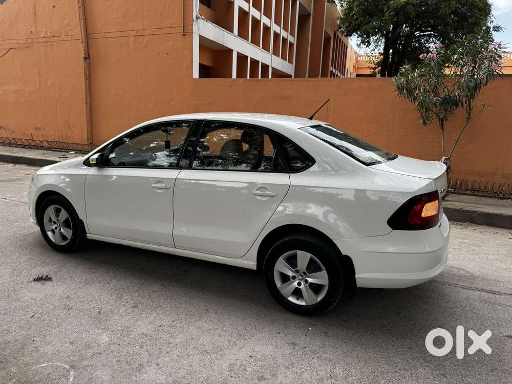 Skoda Rapid 1.6 Ambition Plus Tdi At, 2017, Diesel