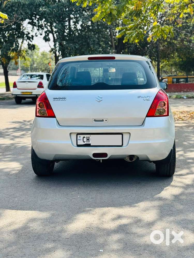 Maruti Suzuki Swift Vxi + Manual, 2010, Petrol