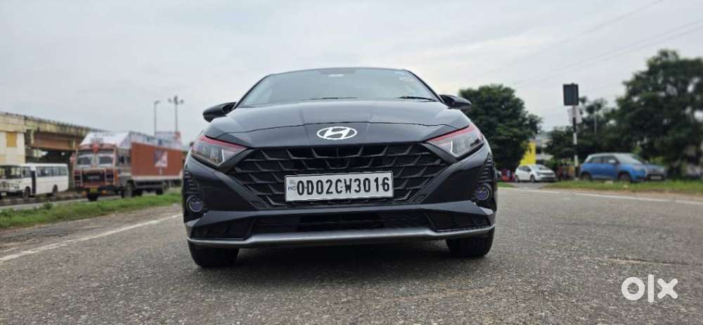 Hyundai I20 Asta (o) 1.2 Ivt Dual Tone, 2024, Petrol