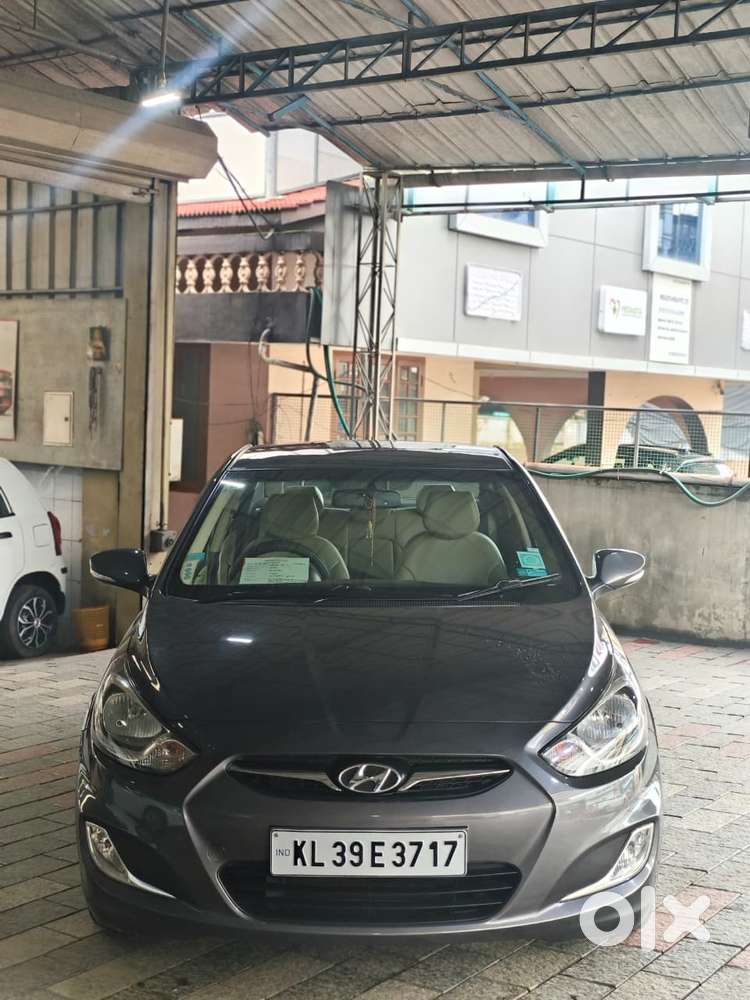 Hyundai Verna Fluidic 1.6 Vtvt Sx, 2012, Petrol