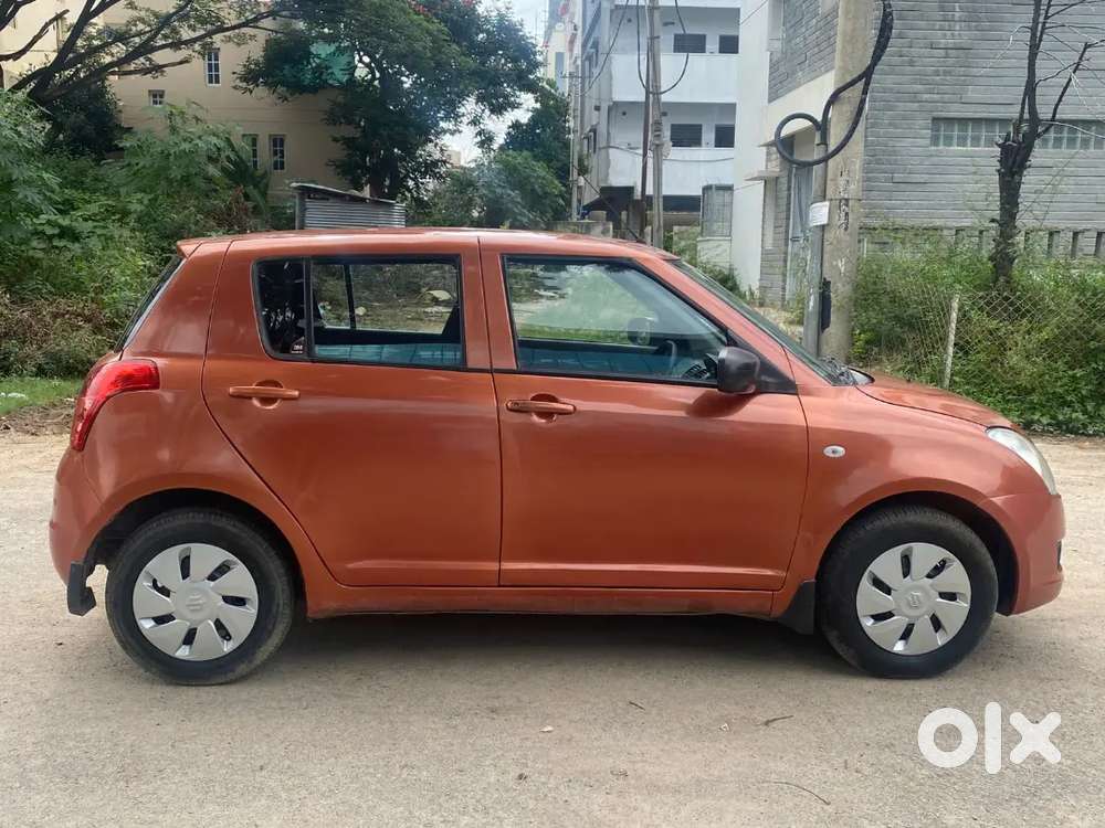 Maruti Suzuki Swift 2010 Petrol 76000 Km Driven
