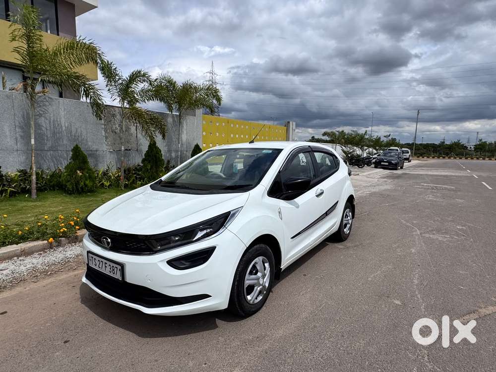 Tata Altroz 1.2 Xe Plus Petrol, 2022, Petrol