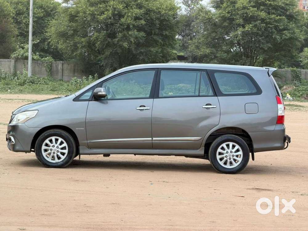 Toyota Innova 2.5 Vx 8 Str Bs-iii, 2013, Diesel