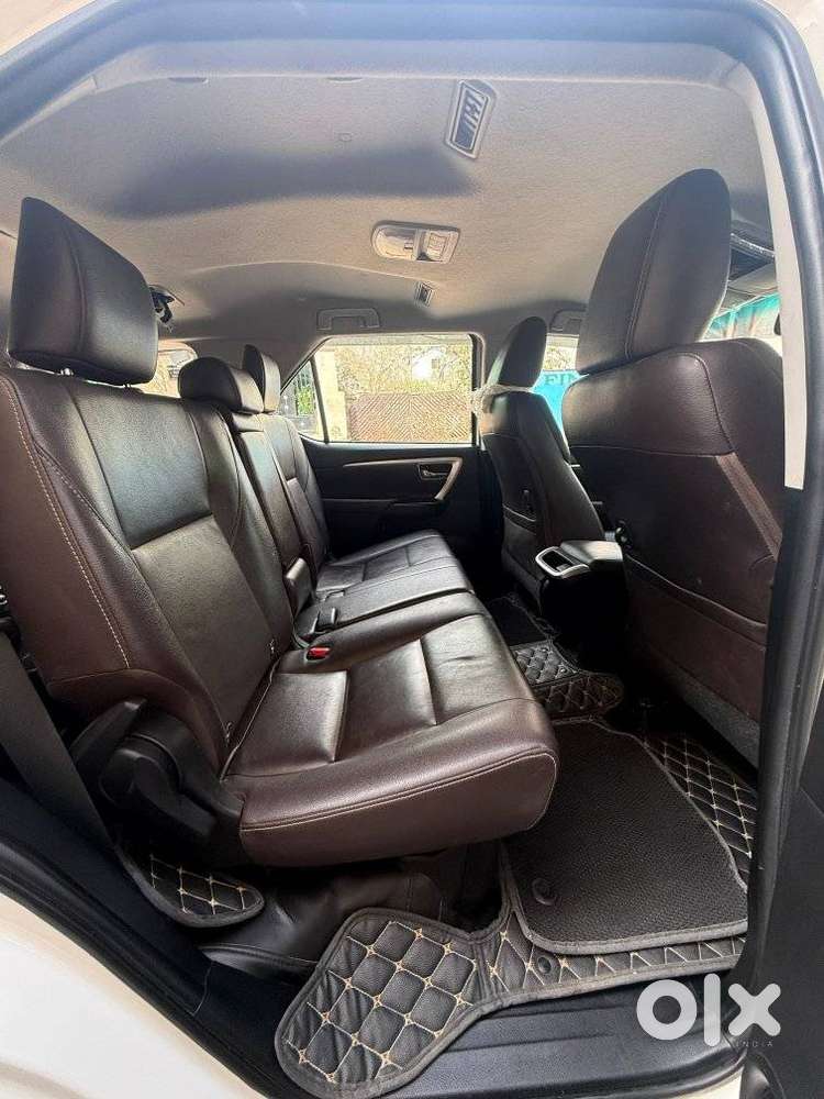 Toyota Fortuner [2021-ongoing] 2.8 2wd Diesel Mt, 2020, Diesel