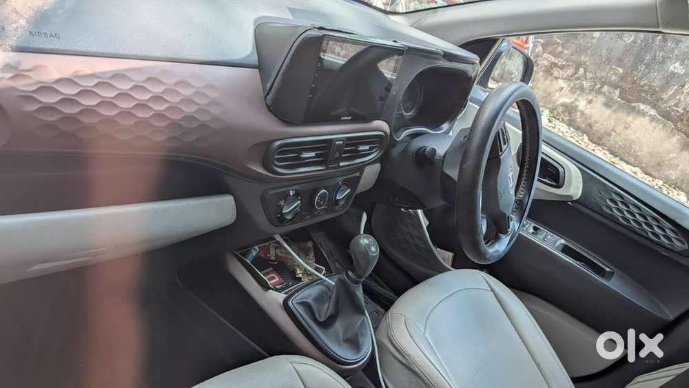 Hyundai Aura 2023 Cng
