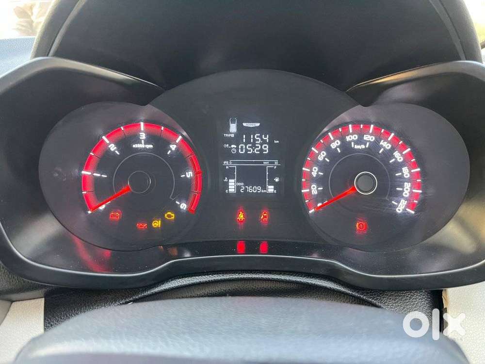 Mahindra Xuv300 W6 Diesel, 2023, Diesel