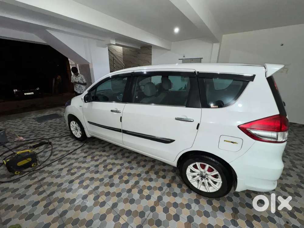 Maruti Suzuki Ertiga 2017 Petrol  Zxi+ Additional Fittings Worth 1.5lk