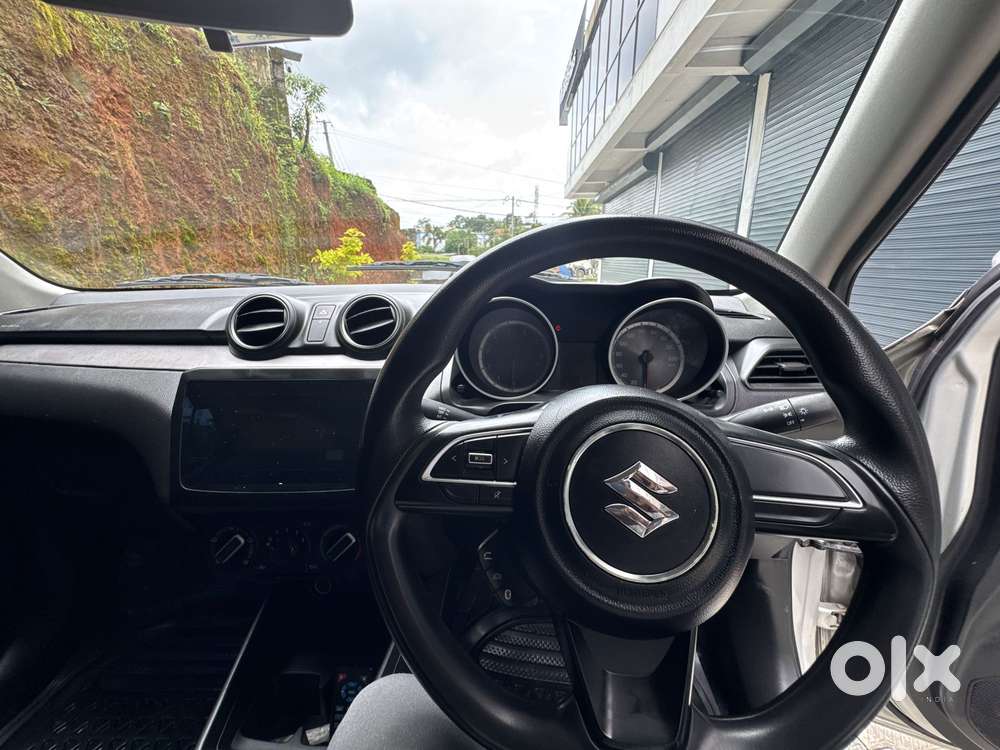 Maruti Suzuki Swift Vvt Vxi, 2021, Petrol