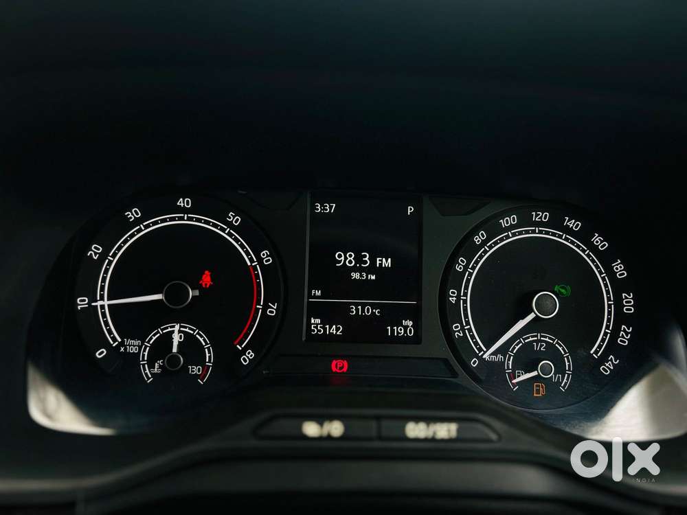 Skoda Kushaq 1.0 Tsi Style At, 2023, Petrol