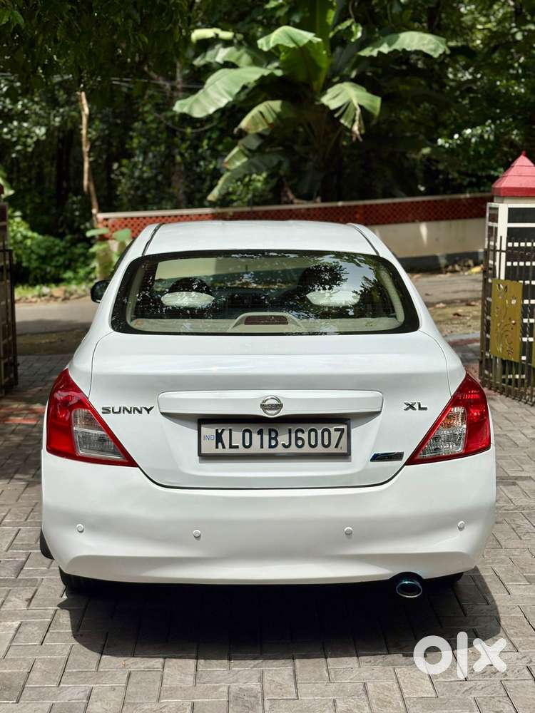 Nissan Sunny, 2012, Diesel