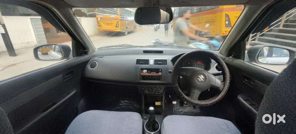 Maruti Suzuki Swift 1.3 Vxi, 2006, Petrol