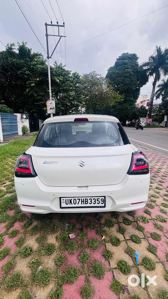 Maruti Suzuki Swift Vxi Optional, 2025