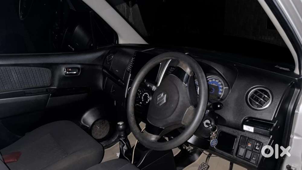 Maruti Suzuki Wagon R Stingray 2014 Petrol Well Maintained