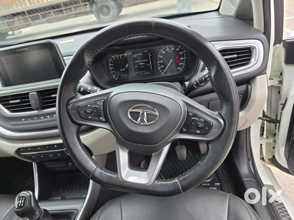 Tata Altroz 1.2 Xz Plus Petrol, 2023, Petrol