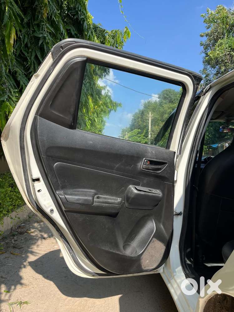 Maruti Suzuki Swift Lxi Optional-o, 2021, Petrol