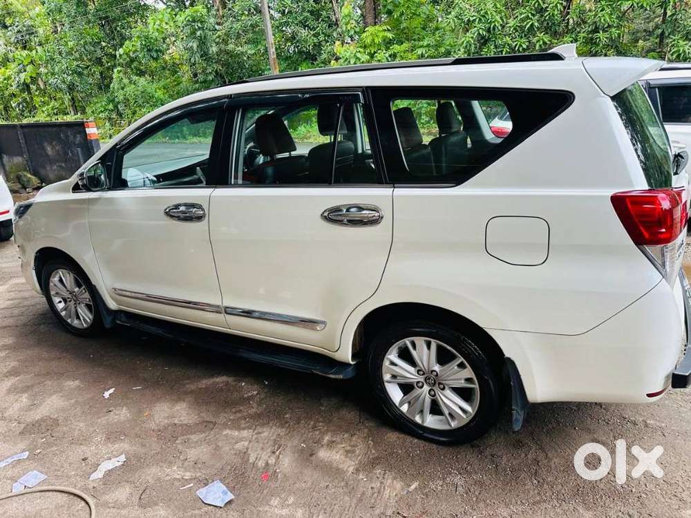 Toyota Innova Crysta 2018 Diesel 120000 Km Driven