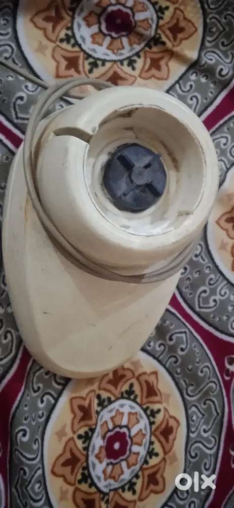 Mixi Hai Koi Kami Nahin Hai Ham use Nahin Karte isiliye Sel kar rahe h