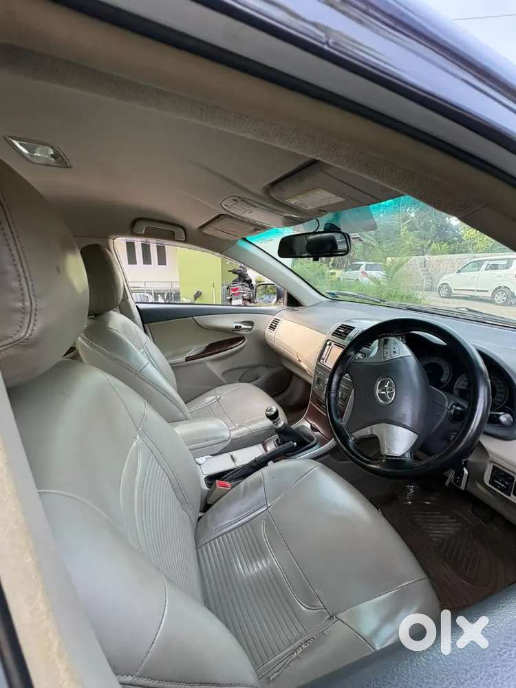 Toyota Corolla Altis 2013