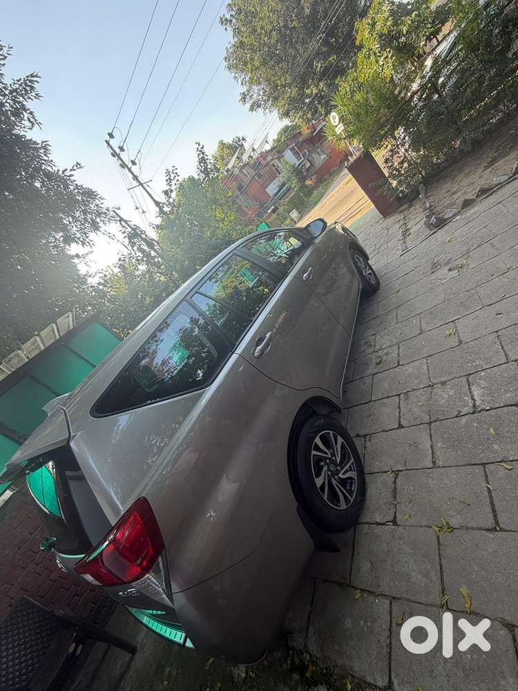 Toyota Innova Crysta 2021