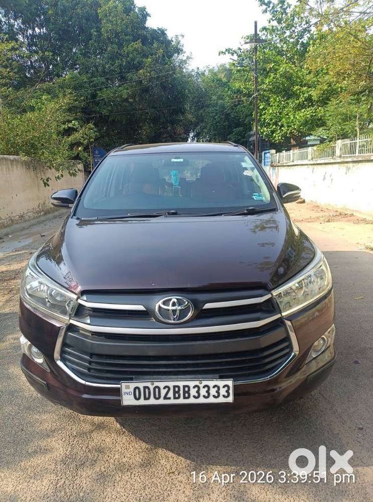 Toyota Innova Crysta 2.4 G Mt, 2019