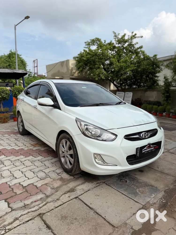 Hyundai Verna Fluidic 1.6 Vtvt Sx Opt, 2012, Petrol