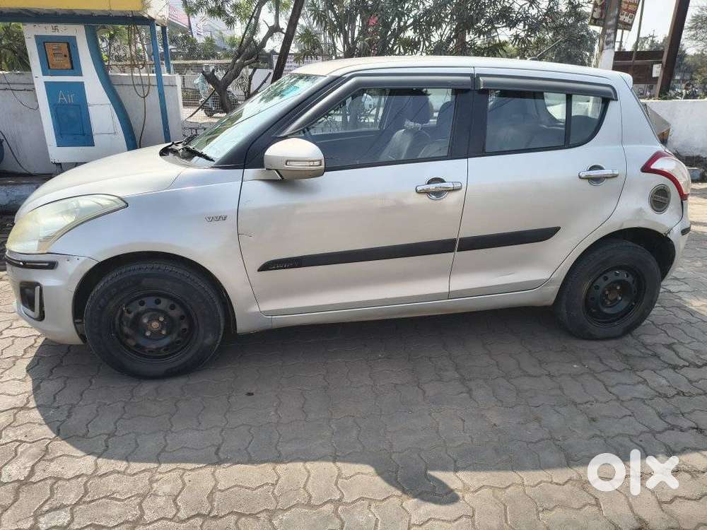 Maruti Suzuki Swift Vxi + Manual, 2017, Petrol