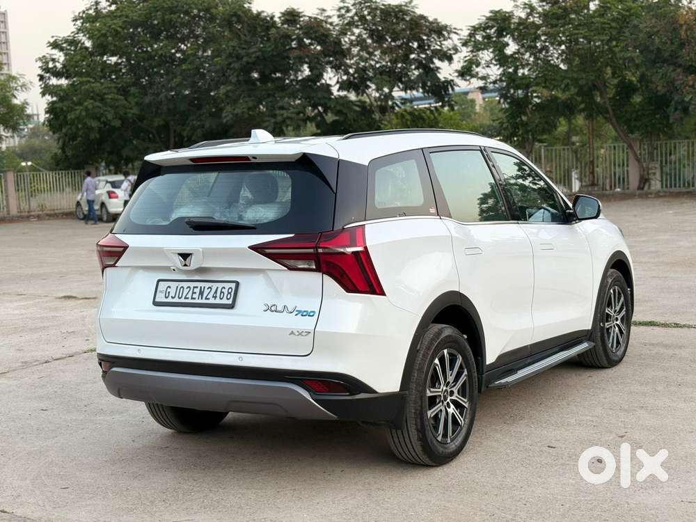 Mahindra Xuv700 2.2 Ax 7 Diesel Mt Luxury Pack Str, 2025, Diesel