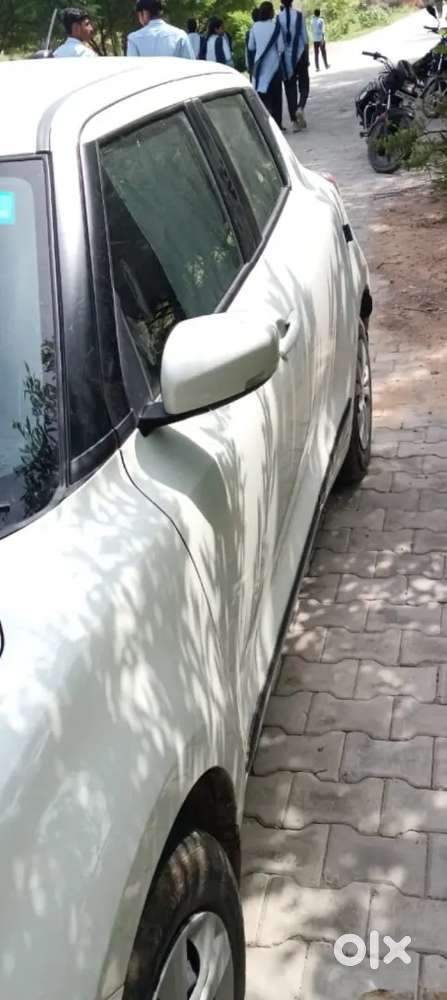 Maruti Swift Vxi Abs 2023