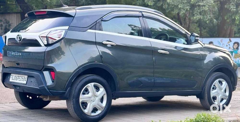 Tata Nexon 1.2 Revotron Xm (s), 2020, Petrol
