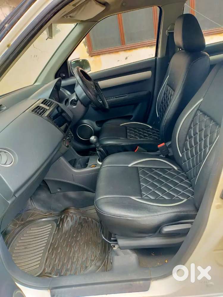 Maruti Suzuki Swift Petrol Manual 2011
