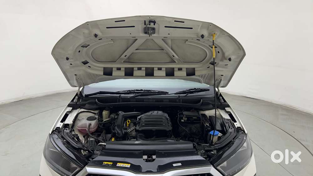 Skoda Slavia Ambition 1.0l Tsi At, 2022, Petrol