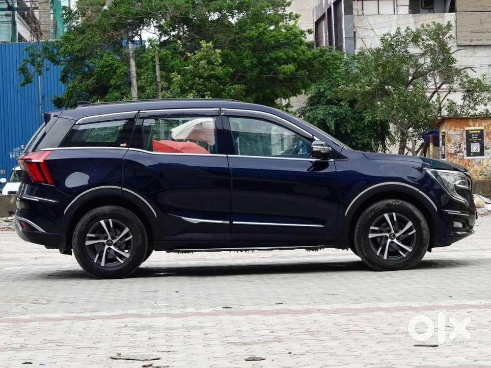 Mahindra Xuv700 Ax 5 Petrol Mt Str (e), 2022, Petrol