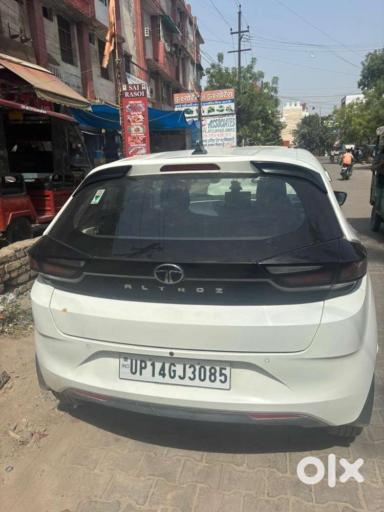 Tata Altroz 2024 Petrol Well Maintained