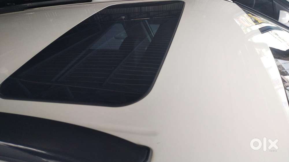 Mahindra Xuv300 W8, 2023, Petrol