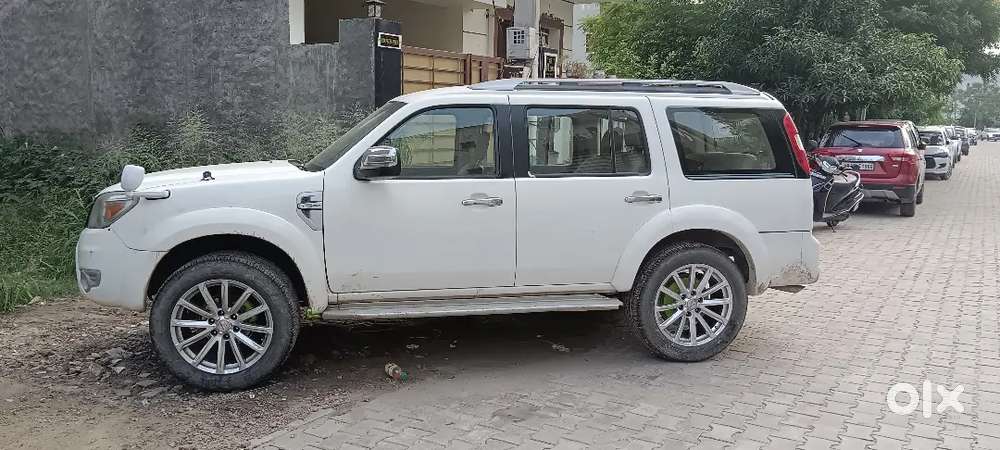 Ford Endeavour Diesel 2011